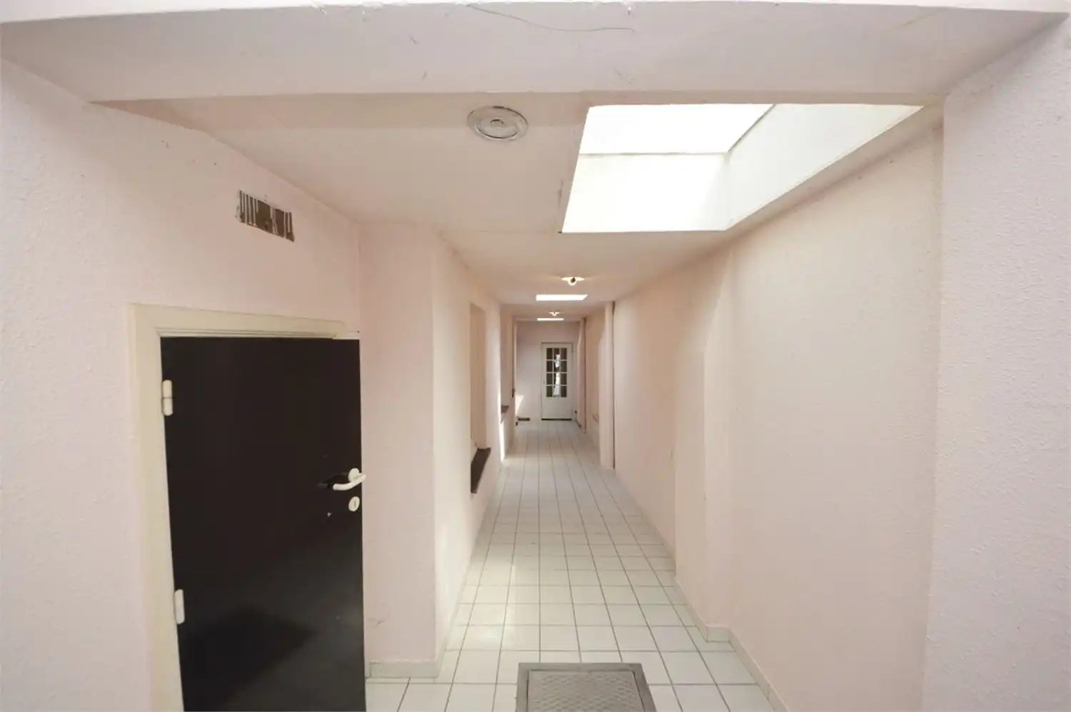 POP UP MOGELIJK - Instapklaar handelspand op toplocatie in hartje Geraardsbergen foto 13