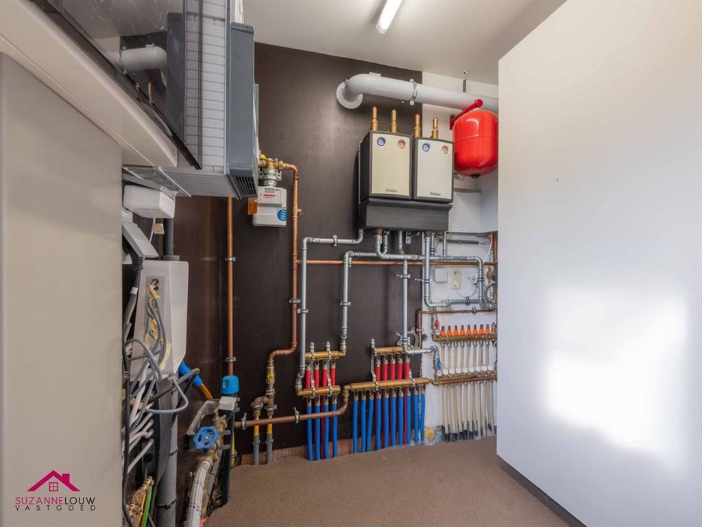 Vrijstaande woning, volledig gerenoveerd foto 34