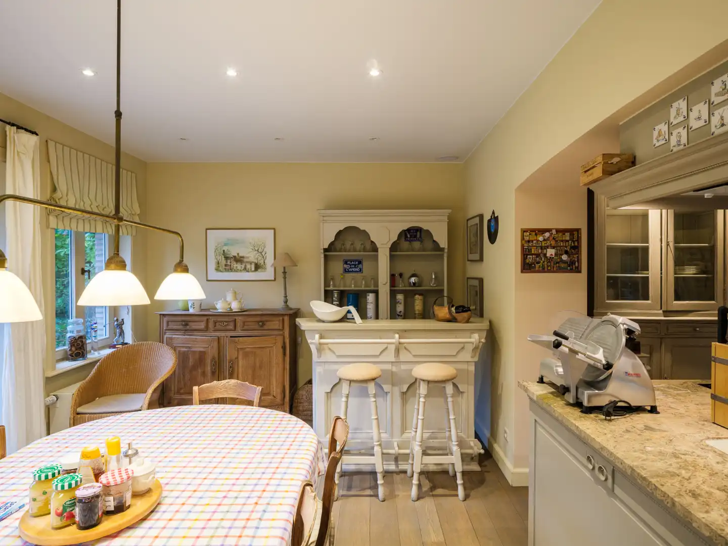 Klassieke villa met 390 m² woonoppervlakte op een perceel van 2.278 m² foto 10