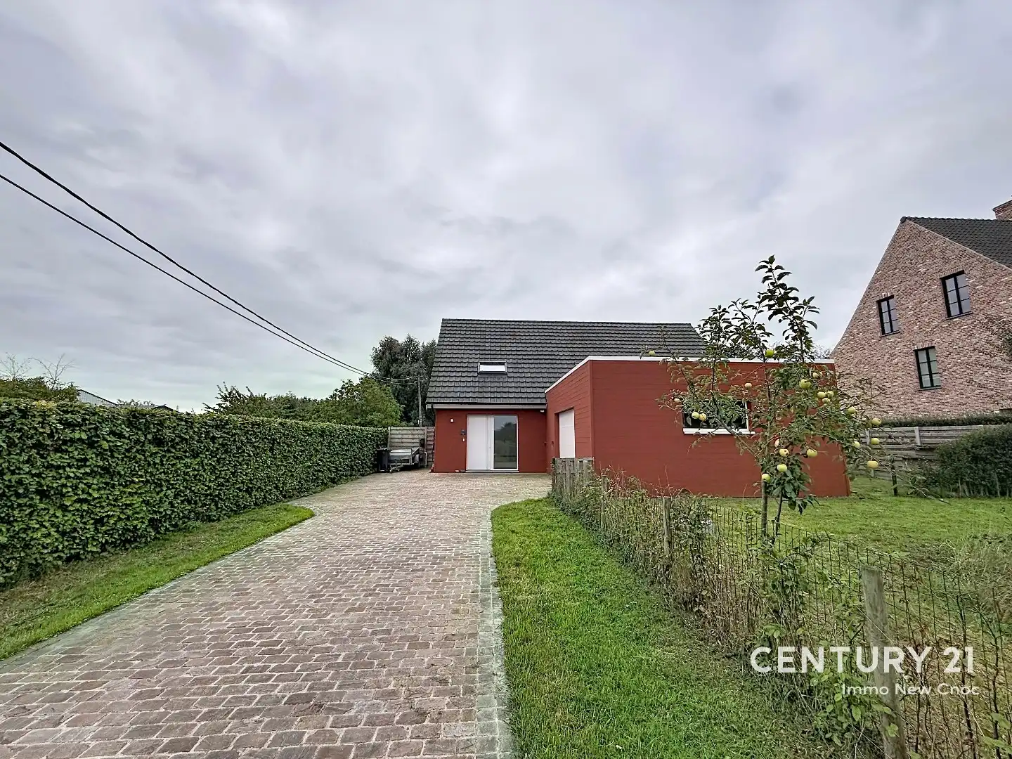 Scandinavisch wonen in harmonie met de natuur: Exclusieve villa in Damme foto 2