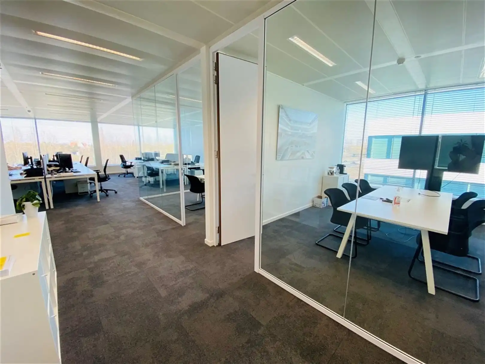 Stijlvolle gemeubelde kantoren - all-in dienstenpakket foto 10