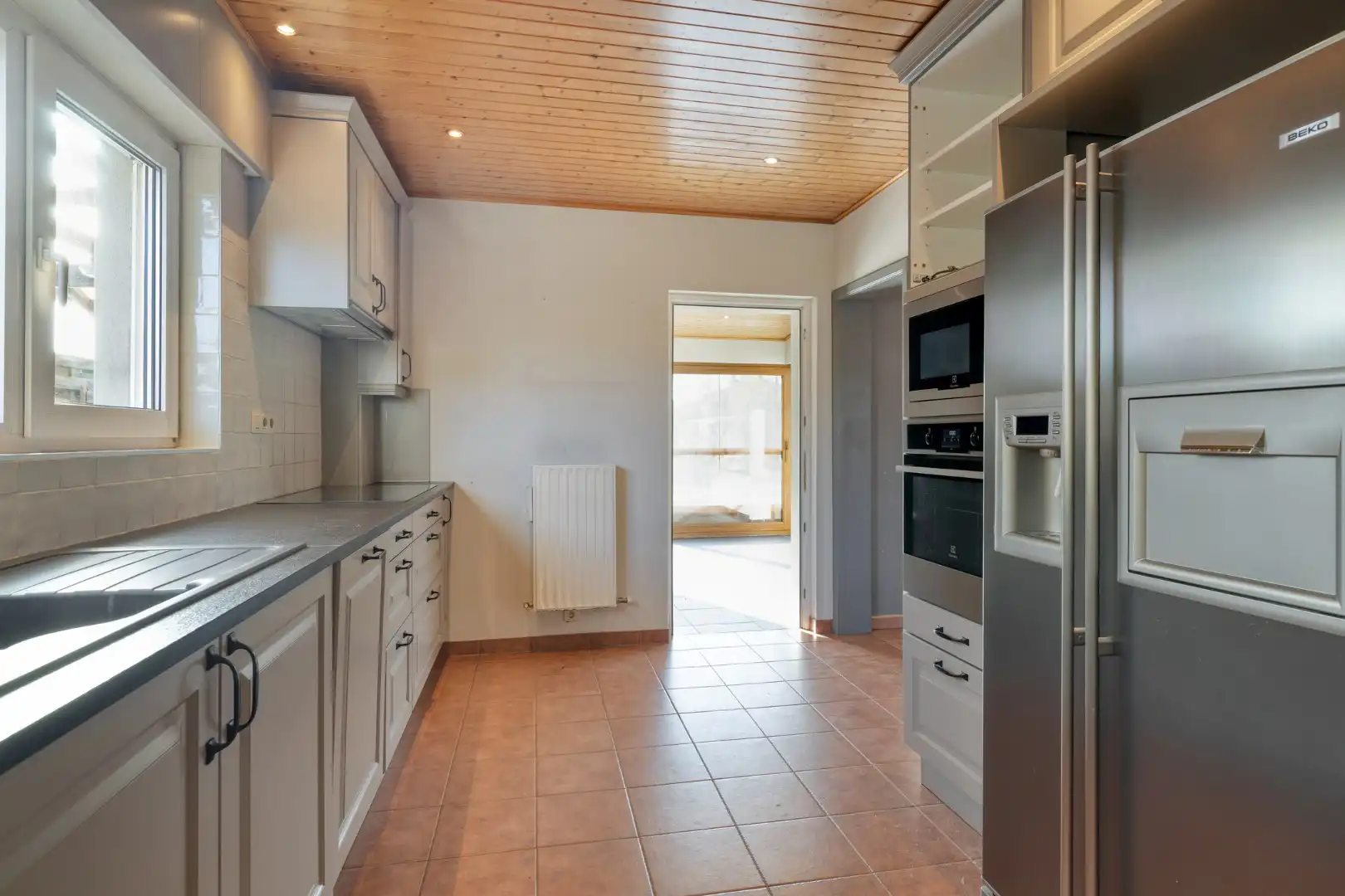 Rustig gelegen woning met 4 slpks en 2 badkamers op 691 m² te OLV Olen ! foto 11