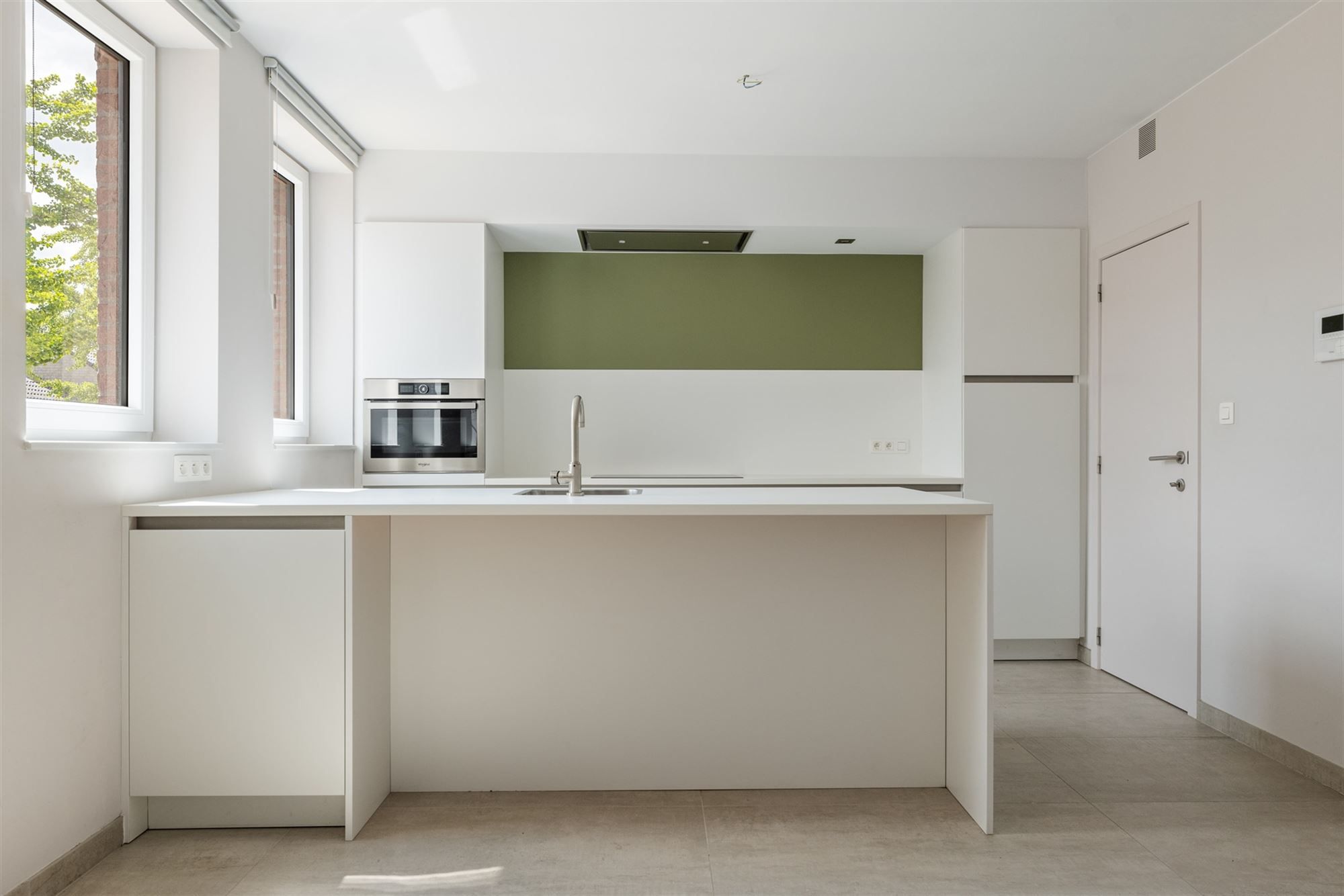 KNAP APPARTEMENT MET 3 SLKS EN STAANPLAATS IN LANDEN  foto 13