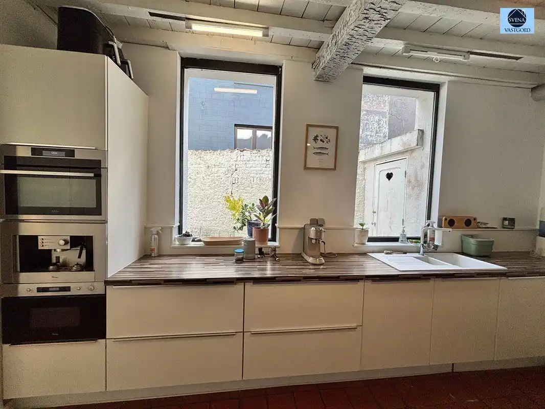 KARAKTERVOLLE GERENOVEERDE WONING MET 4 SLAAPKAMERS foto 6