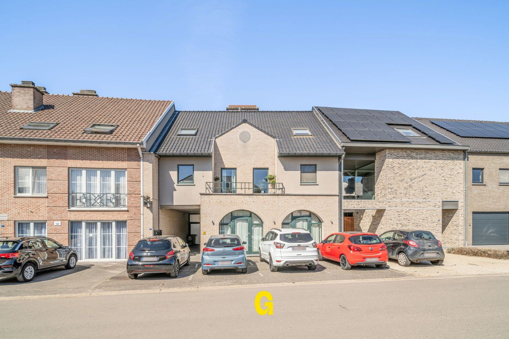 Gelijkvloersappartement (96m²) met 1 a 2 slaapkamers, ruim terras en standplaats  foto 2