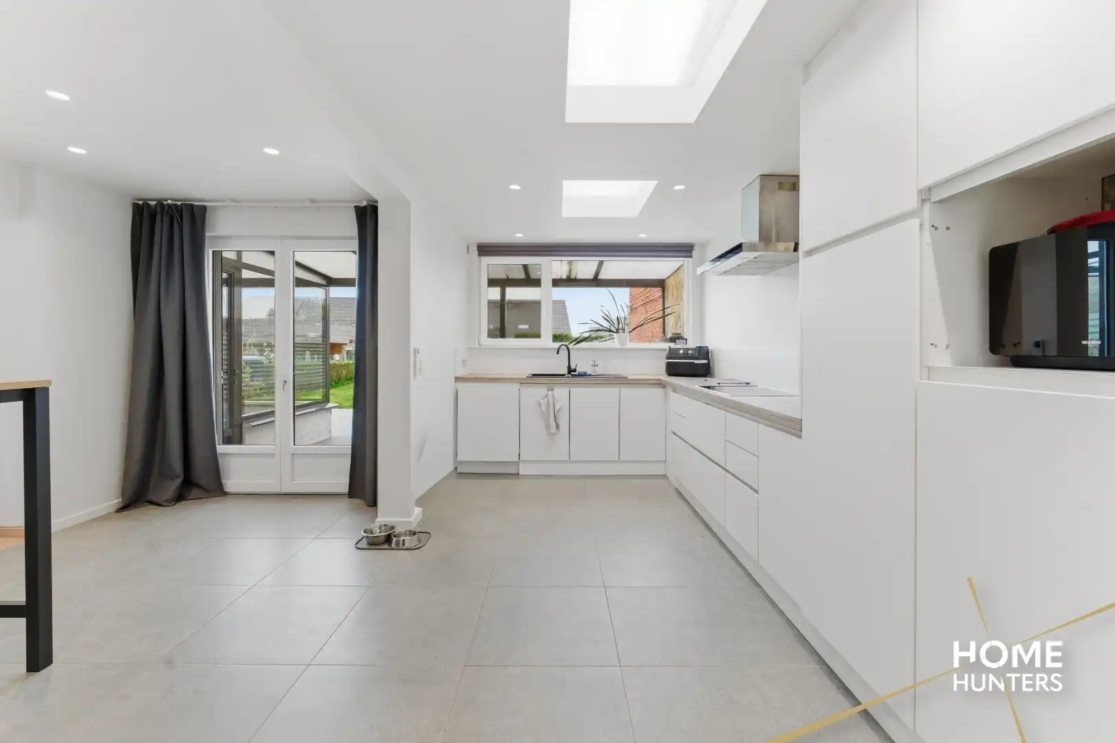 Instapklare woning met 3 slaapkamers op gunstige ligging te Ieper! foto 6