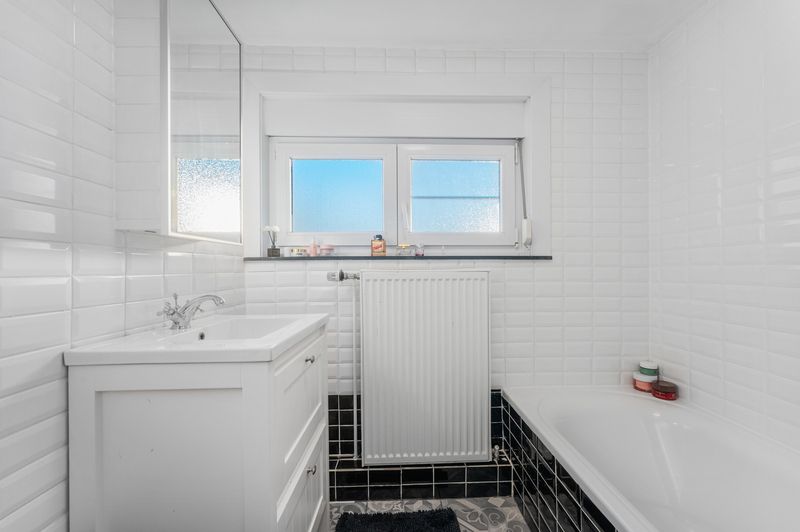 Roeselare : Charmante instapklare woning aan de stadsrand van Roeselare voorzien van 3 slpks. foto 13