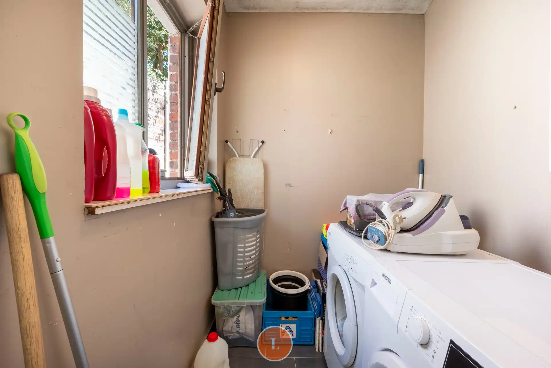 Instapklare stadswoning met 3 slaapkamers, ruime tuin en zijuitweg foto 8