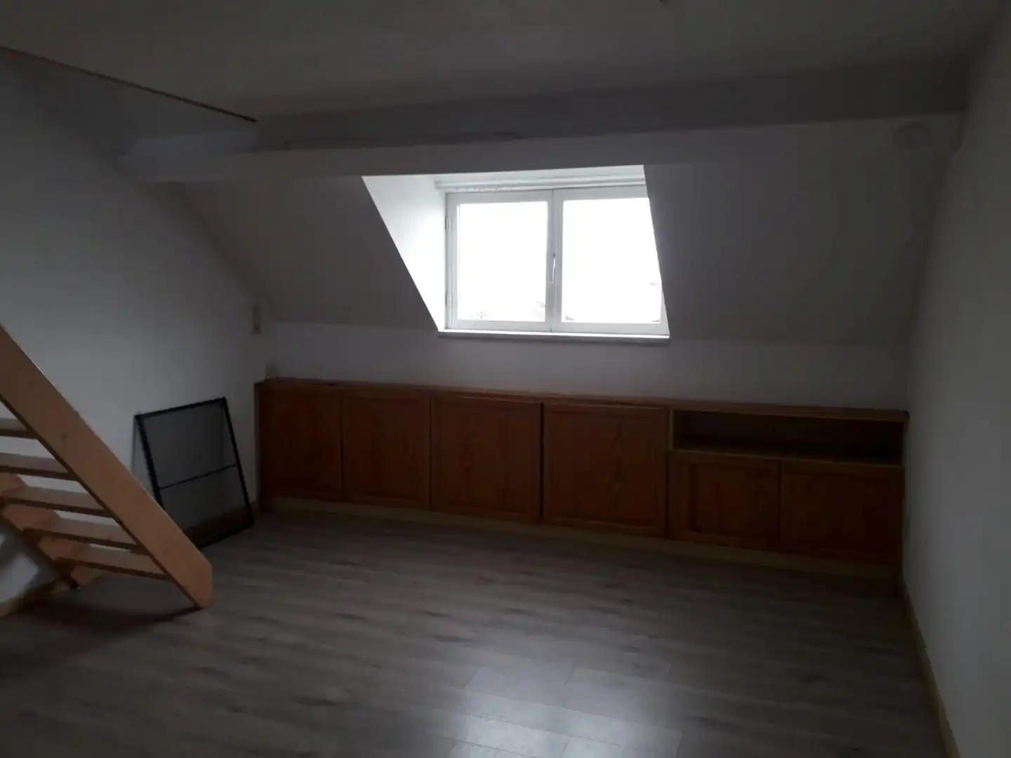 Exclusieve eigendom met handelsruimte, opbrengstappartementen en bouwgrond op toplocatie in Landen foto 28