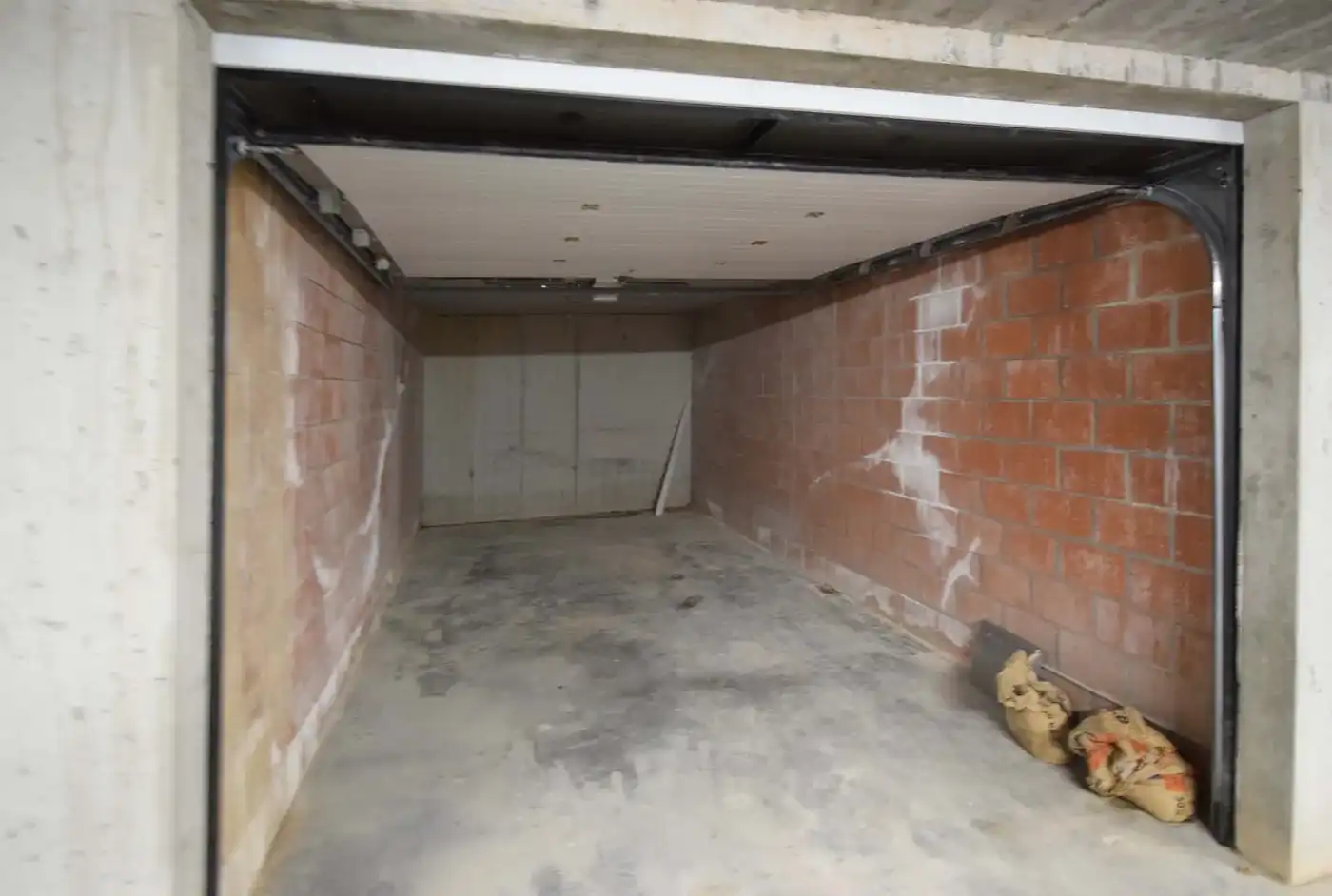 GARAGE  foto 2