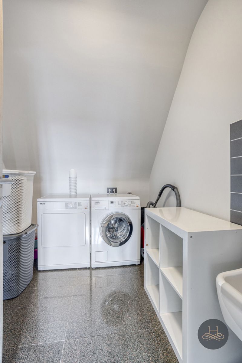 Ruim dakappartement (2017) met enorm terras op een A locatie foto 8