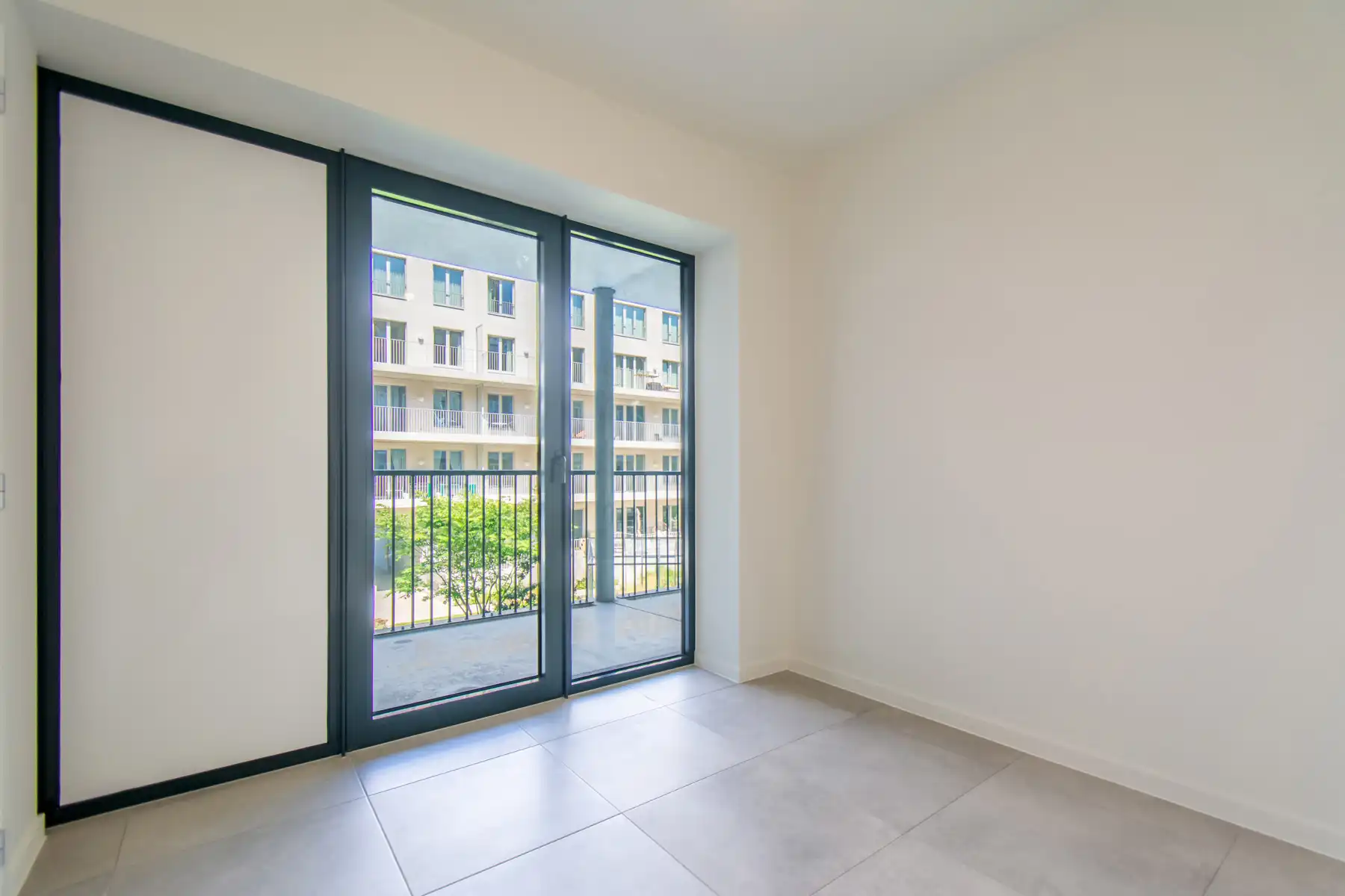 Lichtrijk nieuwbouwappartement met 2k en terras foto 10