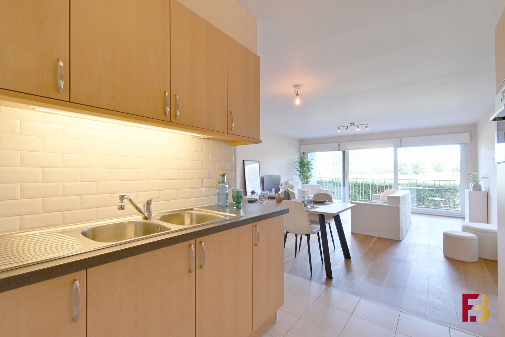 Lichtrijk gelijkvloers appartement met 2 terrassen en uitzicht op groen – hartje Eke foto 6