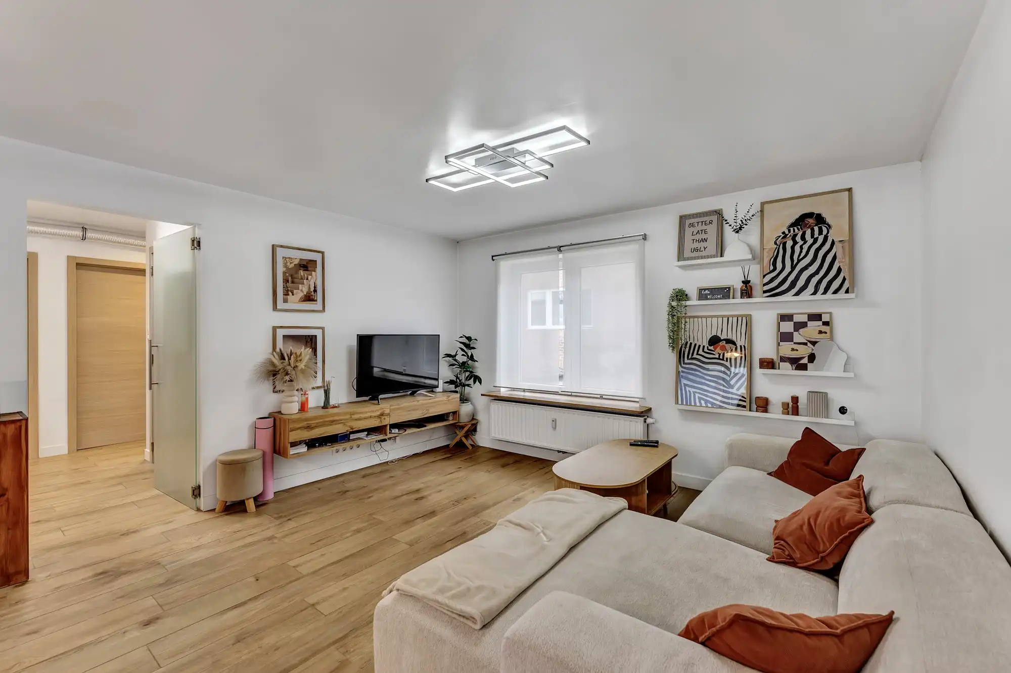 Instapklaar appartement met twee slaapkamers en garage foto 16
