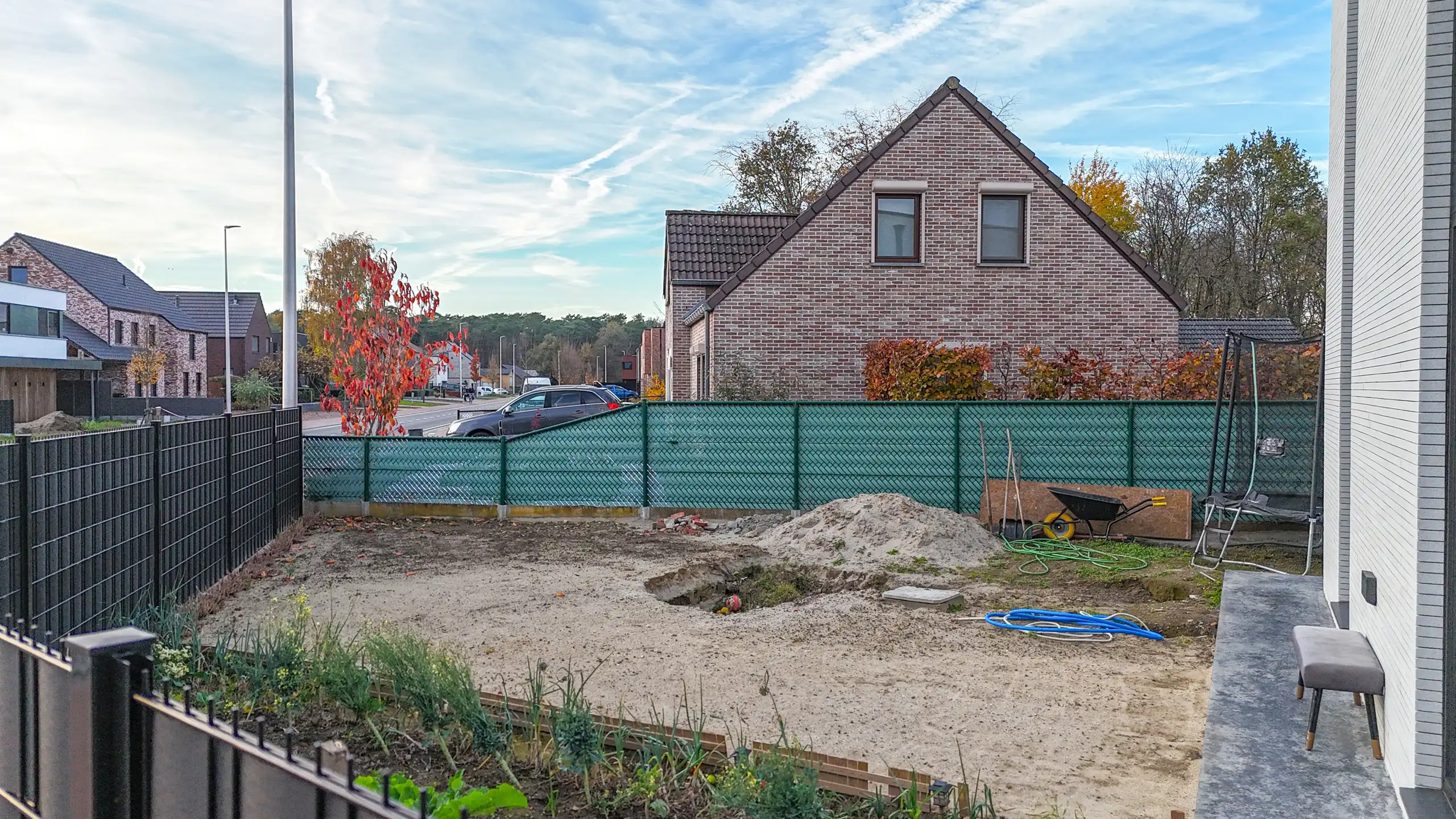 Open nieuwbouwwoning met garage op ruim hoekperceel van 5are foto 40