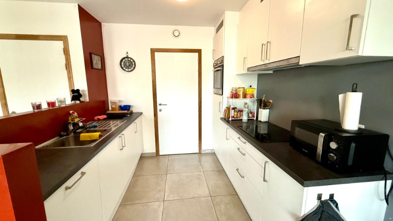 Recent appartement met 1 slaapkamer en terras foto 5