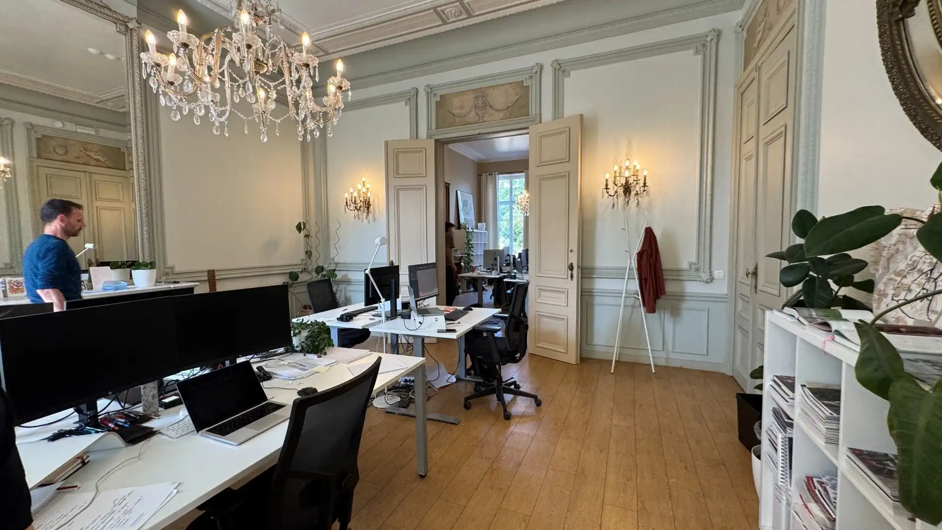 Kantoren te huur in riante herenwoning in centrum Gent foto 9