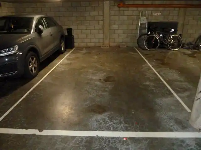 Genk, Jan Habexlaan 7 bus 22: Ruim en degelijk appartement appartement met 2 slaapkamers, ondergrondse autostaanplaats en zuidgericht terras. foto 12