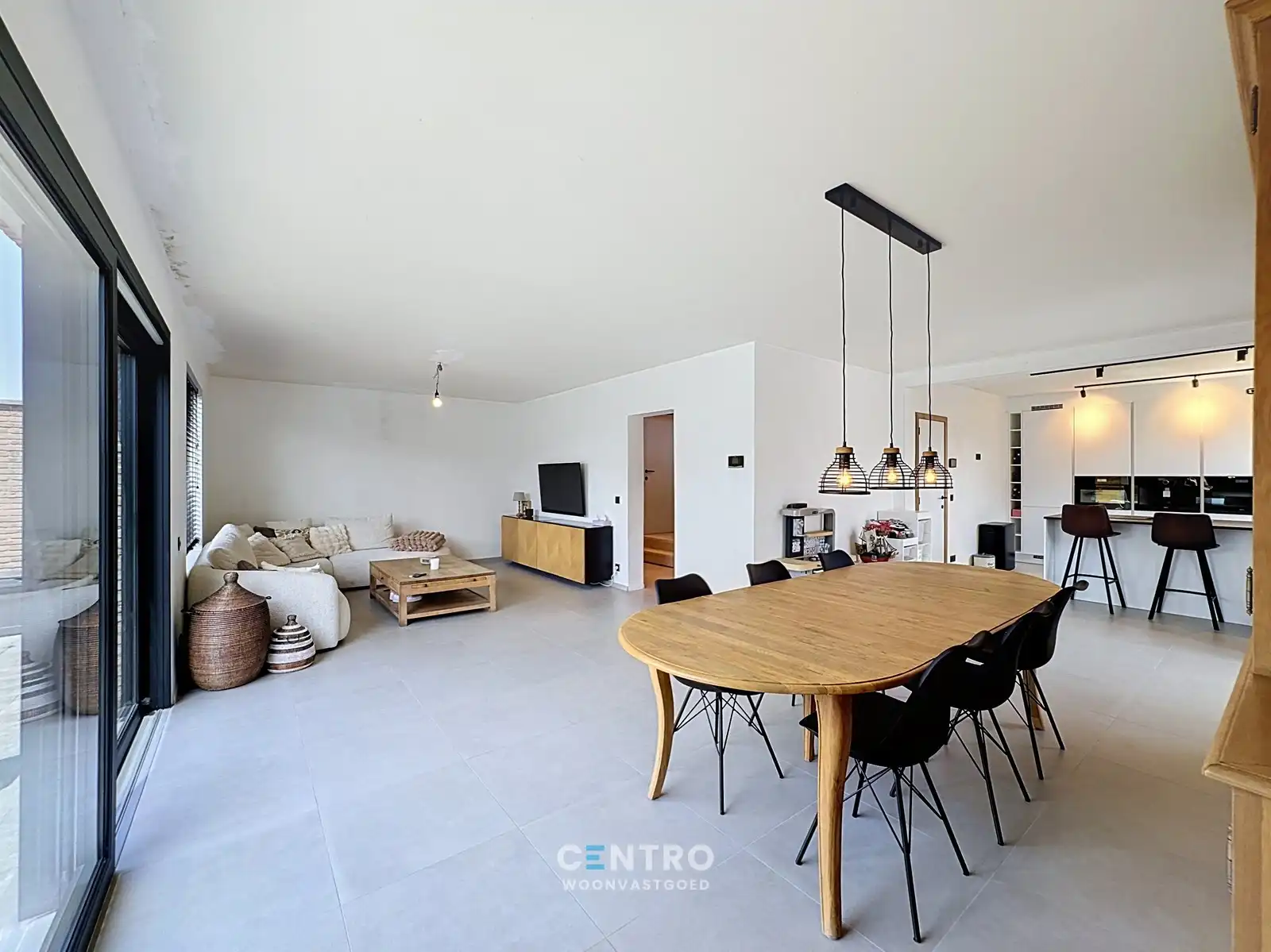 Villa met 4 slpks, garage en ZUIDger. tuin te Uitkerke! foto 4