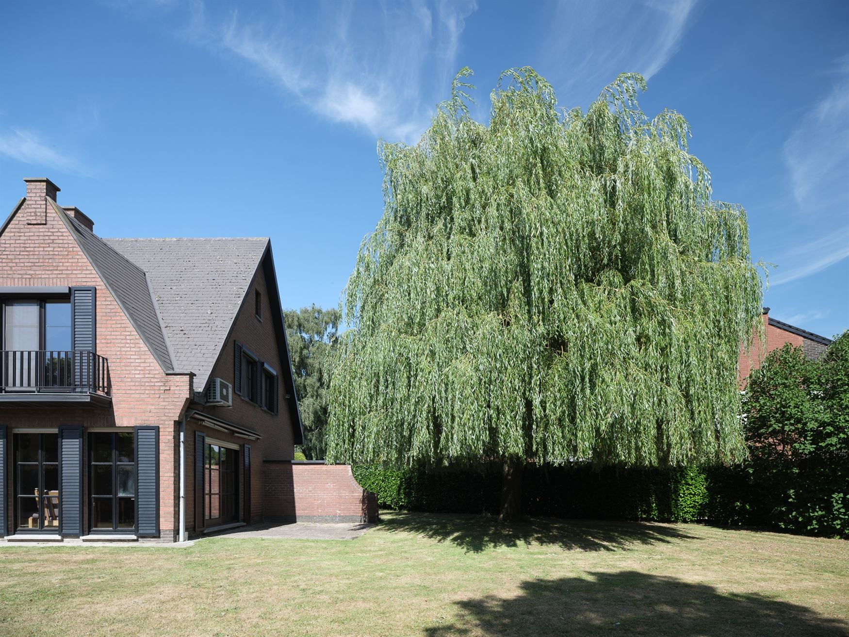 Op te frissen villa met karakter en potentieel foto 4