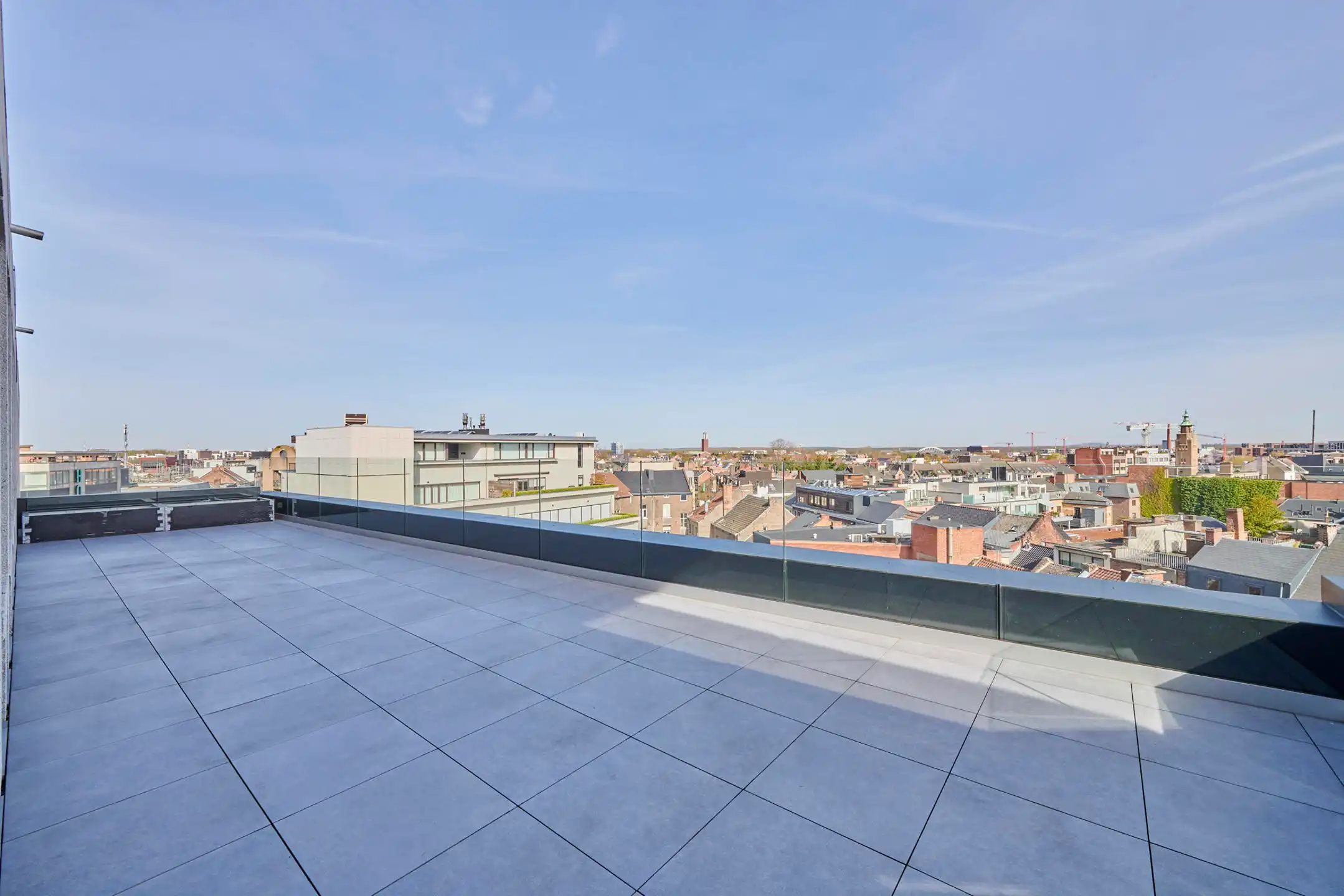 UNIEK APPARTEMENT MET RIANT TERRAS + WIJDS STADSZICHT  foto 4