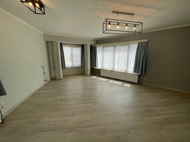 Appartement met twee slaapkamers op wandelafstand van de grote markt, winkelstraat en zeedijk. Ideale ligging in het centrum van blankenberge. foto 2