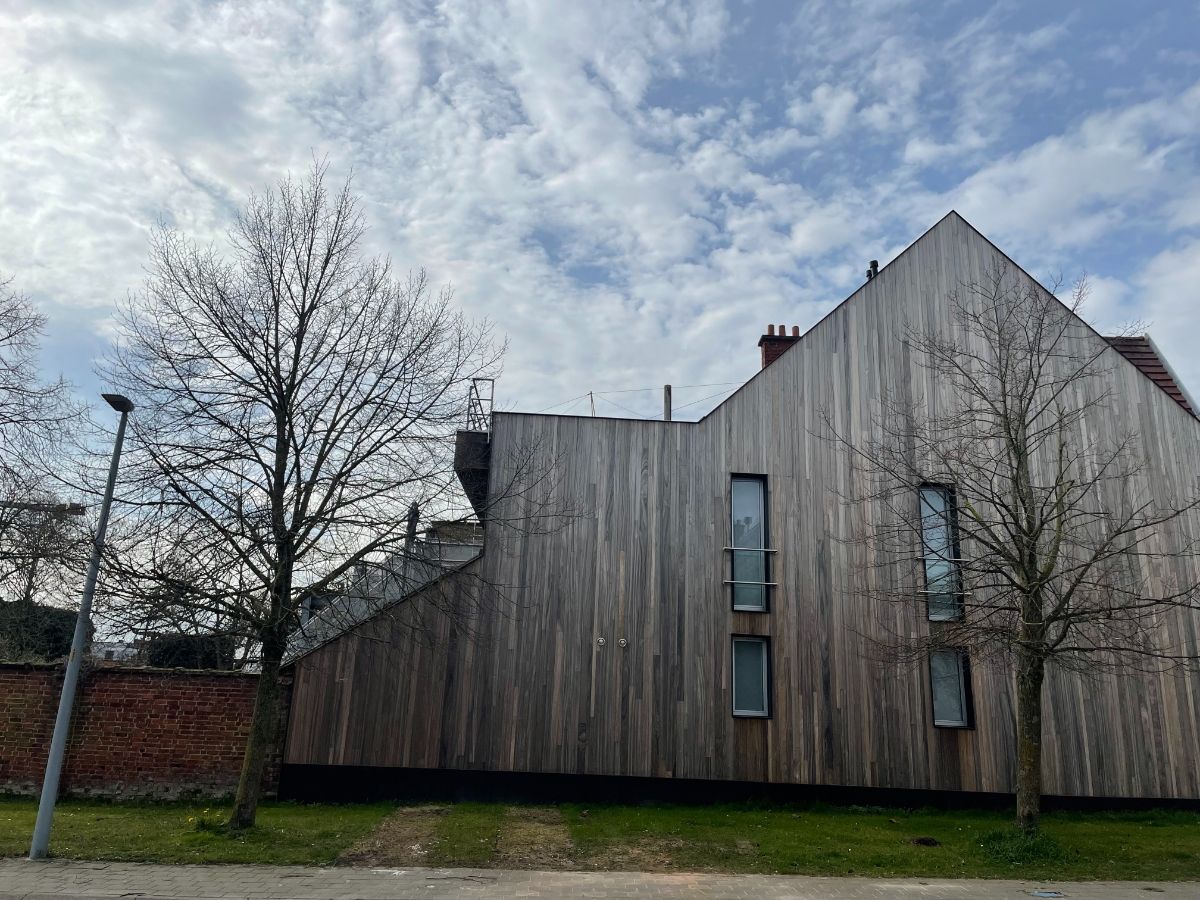 Exclusief één slaapkamer DAK-APPARTEMENT met ruim terras en openlucht autostandplaats foto 4