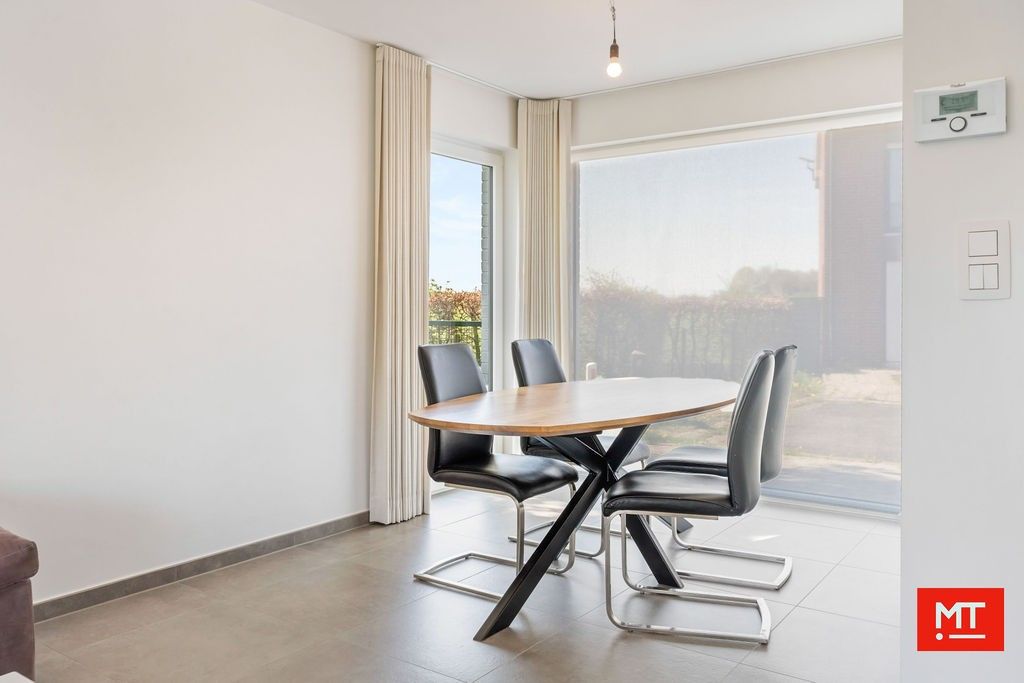 Gerenoveerde halfopen woning op het einde van een doodlopende straat te Zonnebeke foto 9