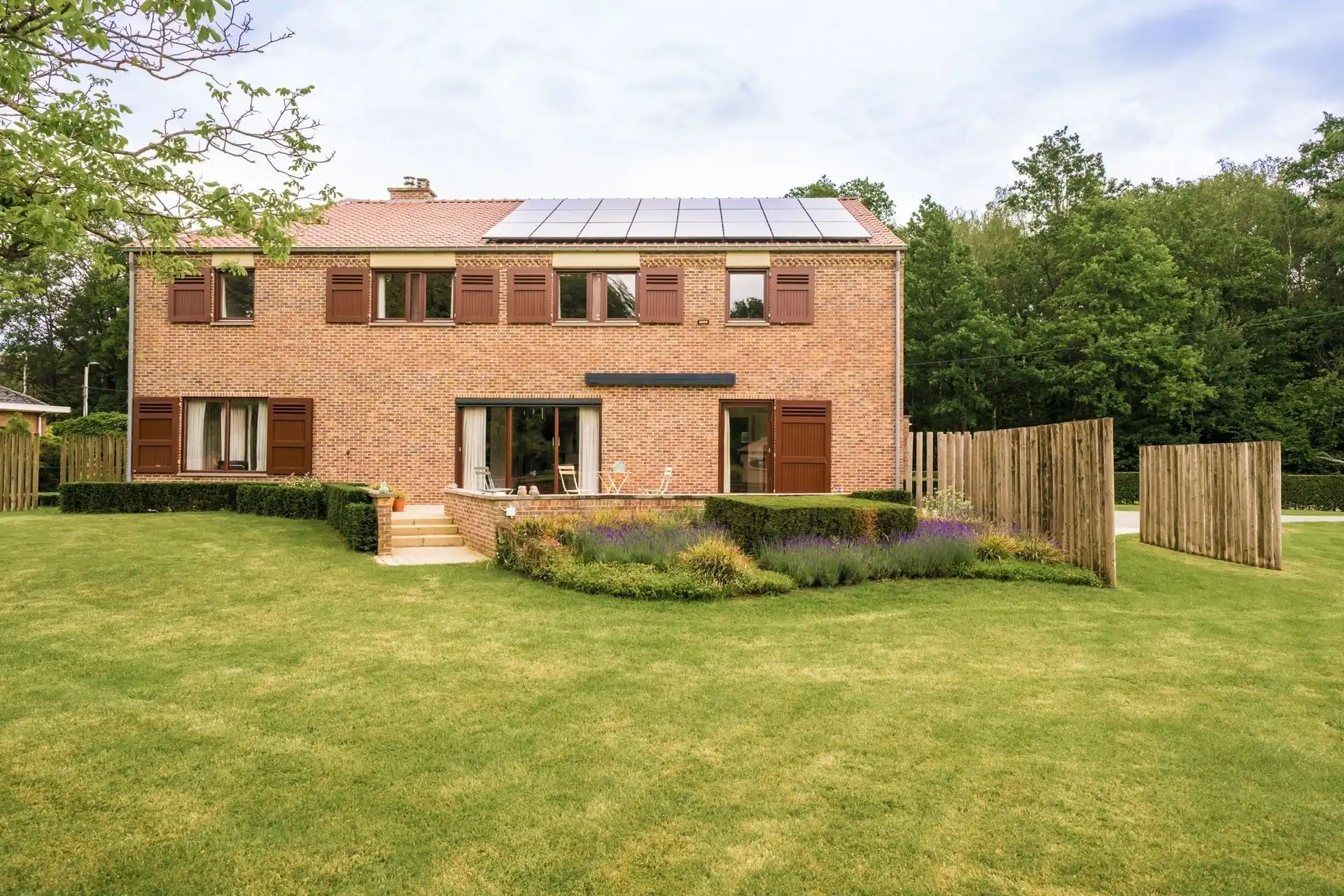 Villa met privébos op een perceel van 4.350 m²  foto 27