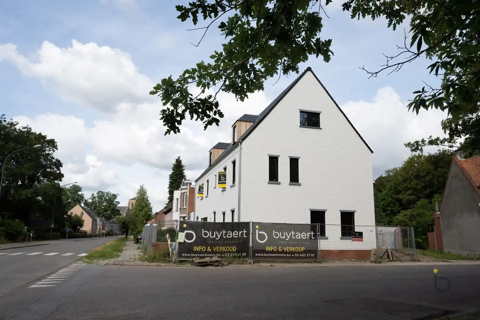 Tijdloze halfopen nieuwbouwwoning BEN-woning, bel-étage, ideaal woon-werk of voor zorgwoning. foto 15