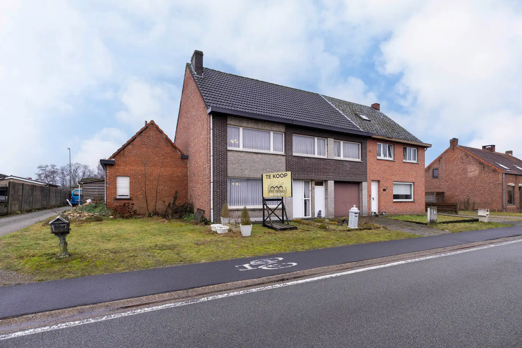 Hoofdfoto van de publicatie: Ruime gezinswoning met 4 slpks op een perceel van ca. 800 m²
