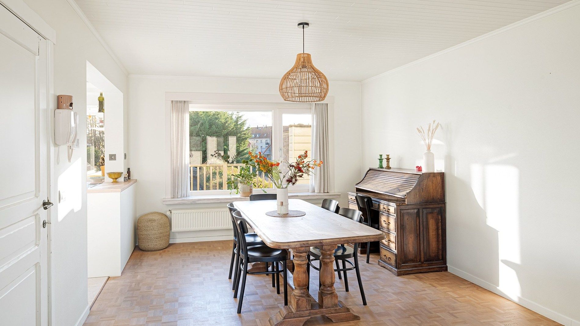 Grote woning met garage en tuin vlakbij Brugge foto 4