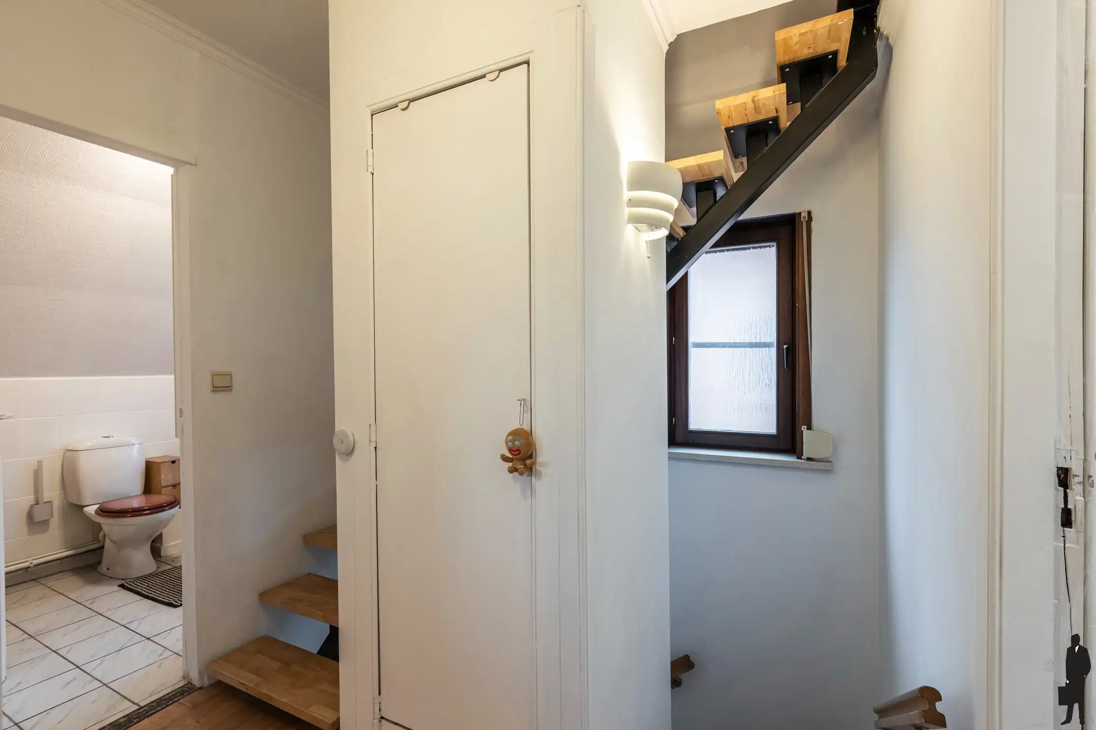 Gezinswoning met tuin, ruime garage en tal van mogelijkheden foto 9