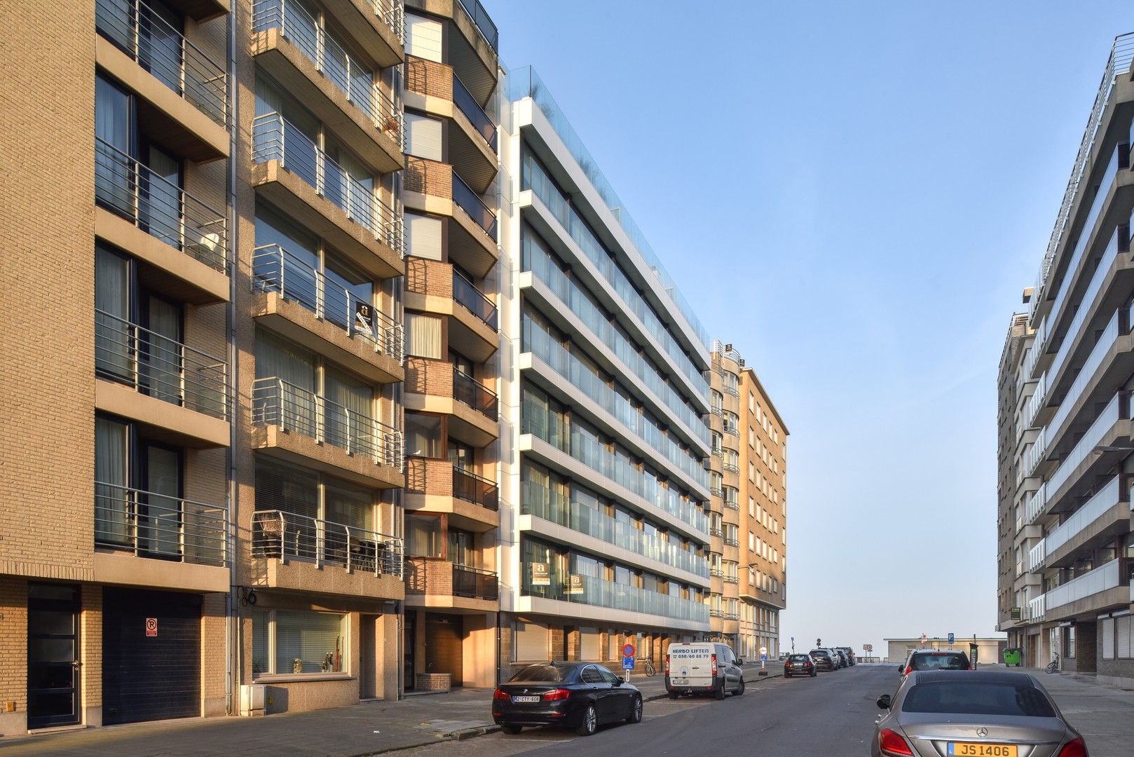 Appartement met zijdelings zeezicht ter hoogte van het Albertstrand, op enkele passen van het Rubensplein. foto {{pictureIndex}}