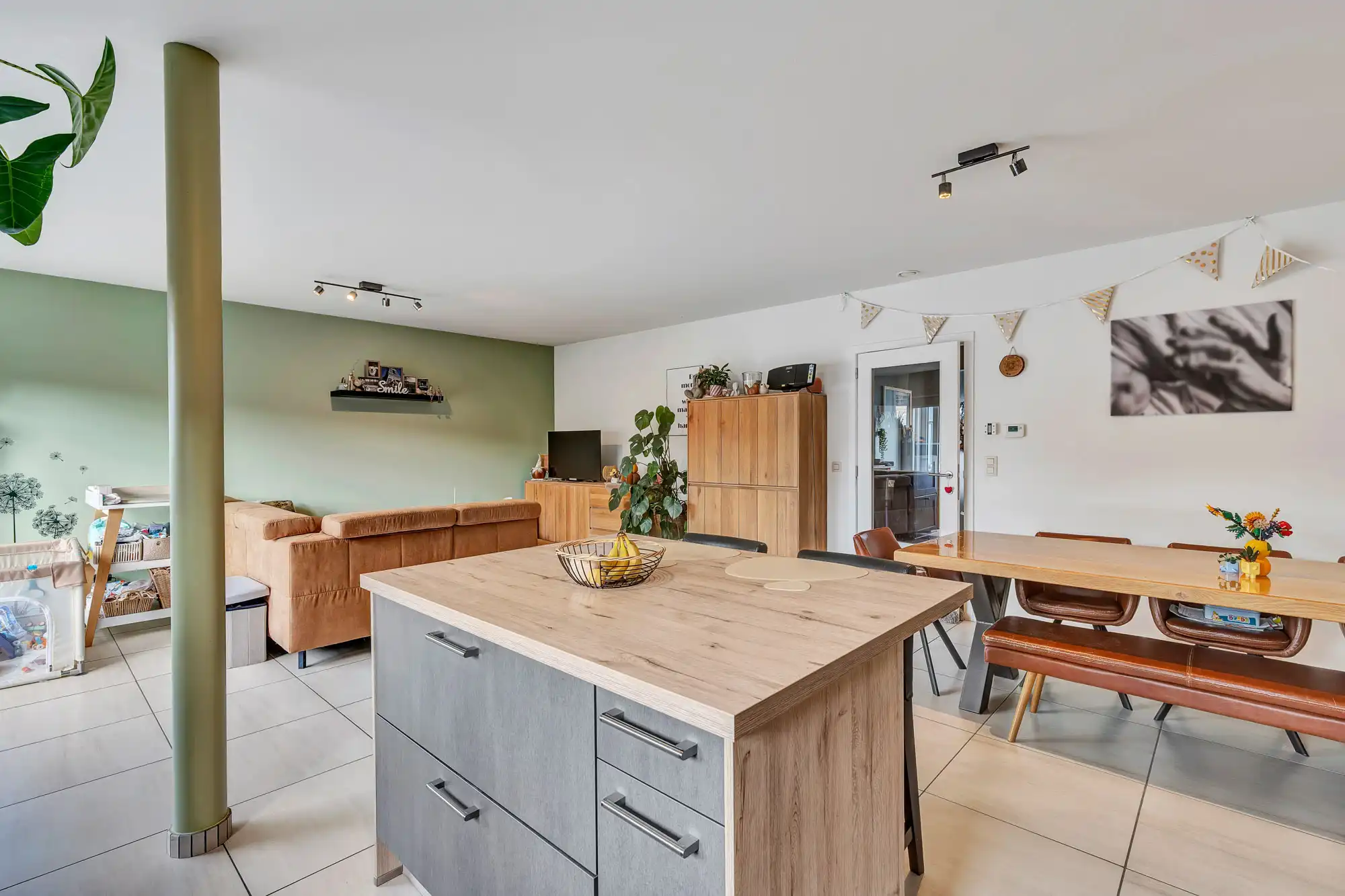 Instapklare, goed onderhouden woning te Iddergem met 3slpk foto 11