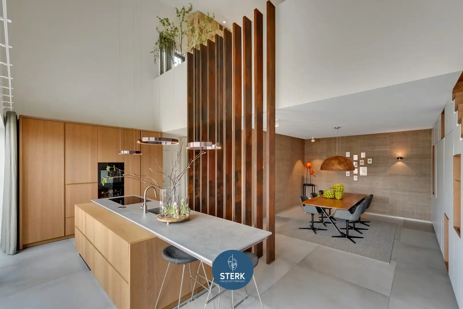 EXCLUSIEF PENTHOUSE OP EEN TOPLOCATIE TE EISDEN-MAASMECHELEN !  foto 2