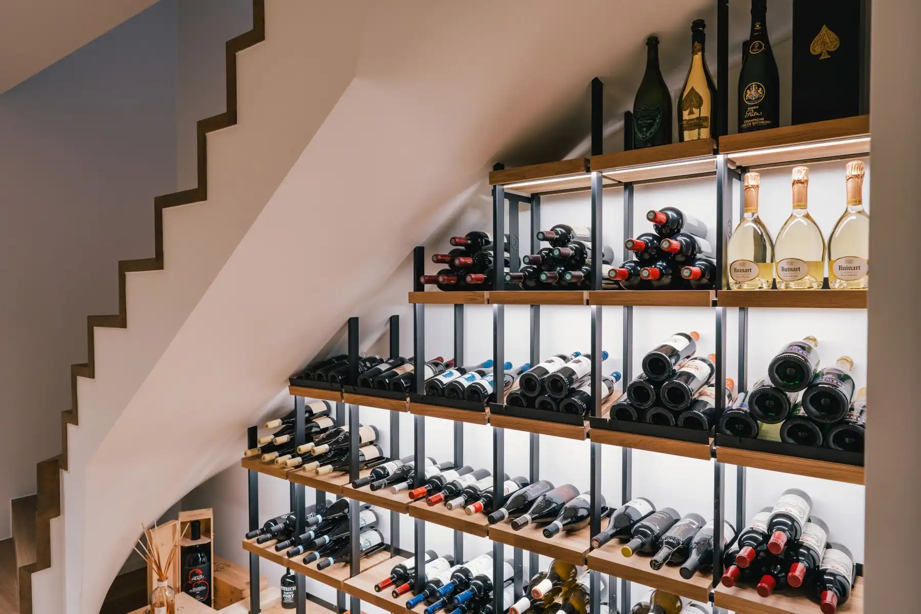 Exclusieve instapklare woning met zwembad en open groenzicht foto 27