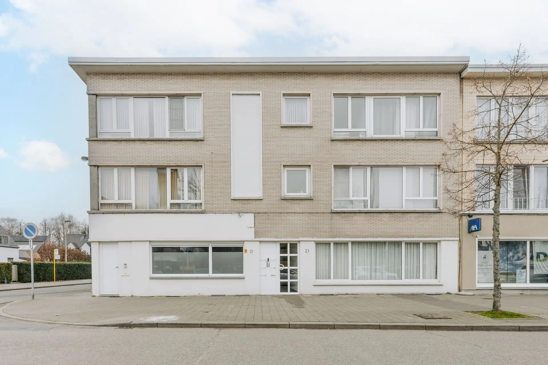 Ruim 3-slaapkamerappartement met karakter en autostaanplaats foto 21