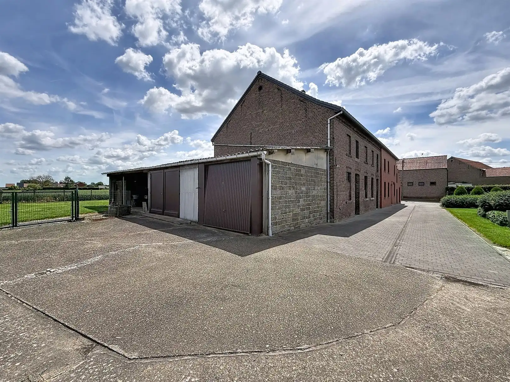 Voormalige hoeve met aanbouw en tuin, 26a 01ca foto 41