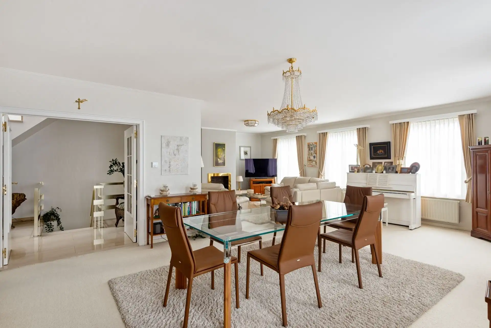 RUIME WONING MET POLYVALENTE RUIMTE foto 4