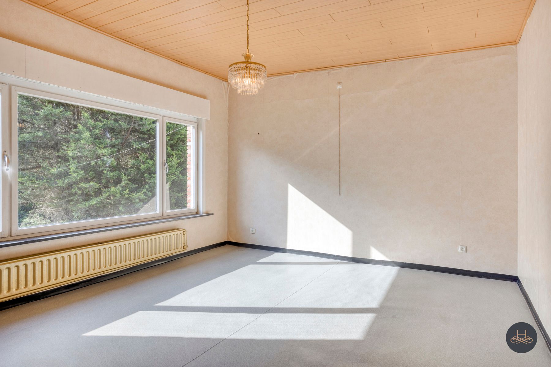 Charmant ruime renovatiewoning gelegen op een enorm perceel foto 18
