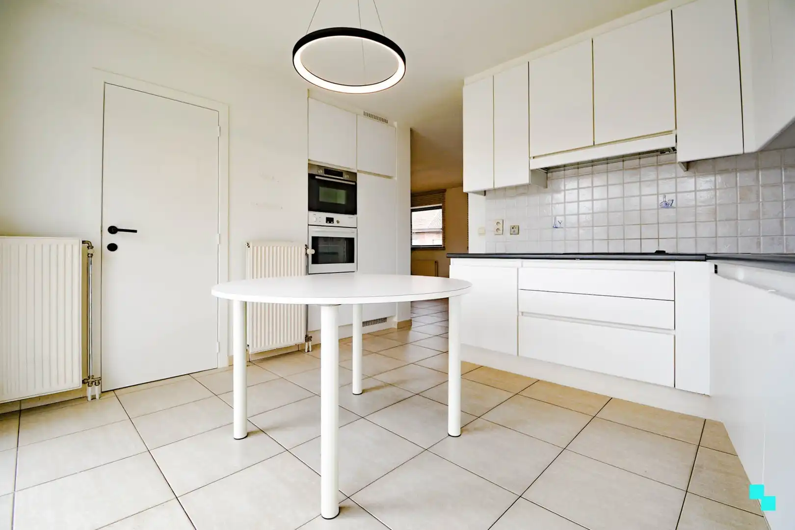 Instapklaar duplexappartement met garage te Hooglede foto 9