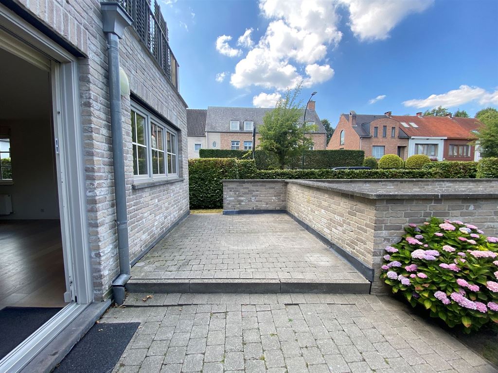 Gelijkvloers appartement met garagestaanplaats foto 14