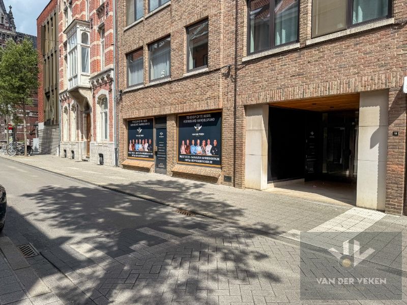 CASCO HANDELSPAND IN CENTRUM HASSELT foto {{pictureIndex}}