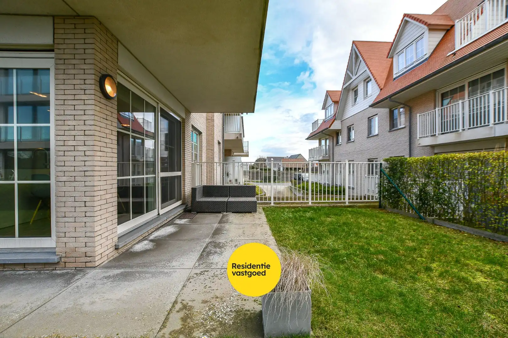 Gelijkvloers 2-slaapkamerappartement met tuin op toplocatie vlakbij de zee!  foto 23