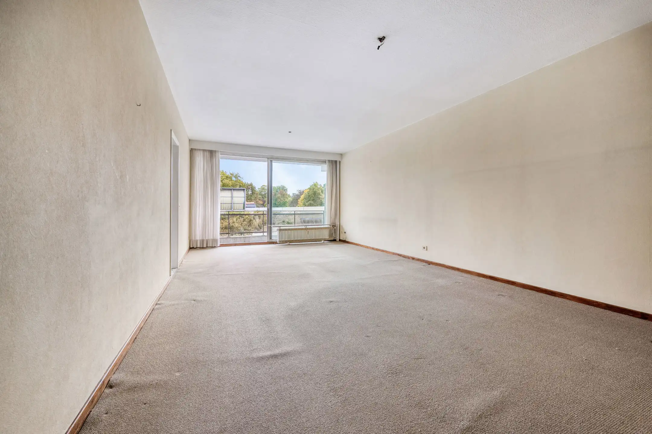 centraal gelegen appartement nabij het Rivierenhof met 2 slaapkamers en terras foto 3