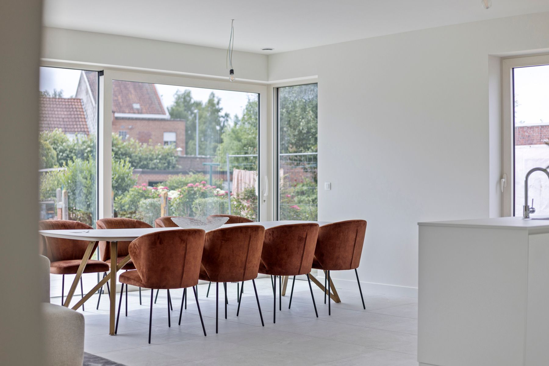 Uniek gelijkvloersapp. met veel lichtinval en private tuin! foto 8