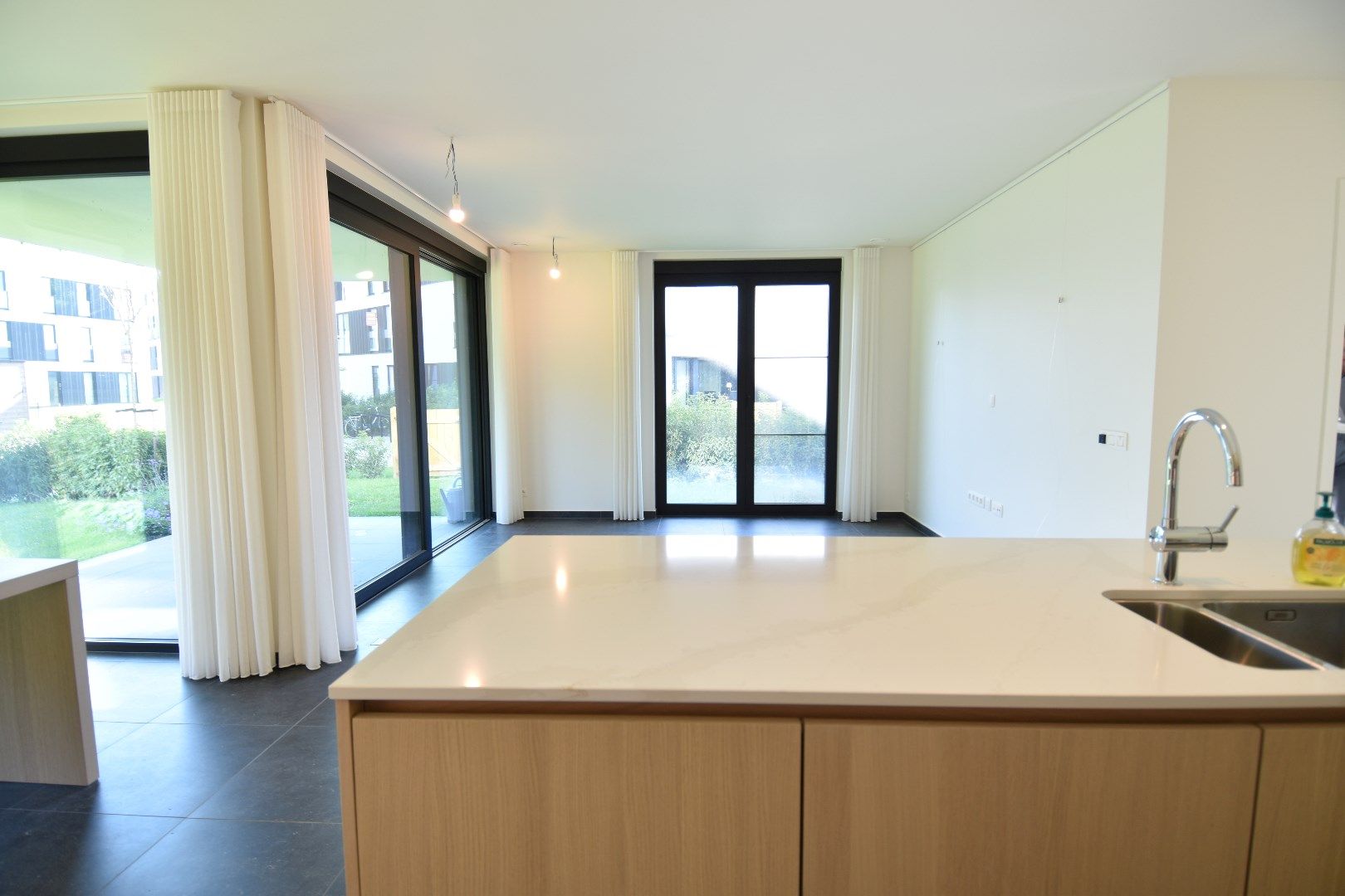 Luxe gelijkvloers appartement met tuin, garage en 2 slaapkamers te Vichte foto 10