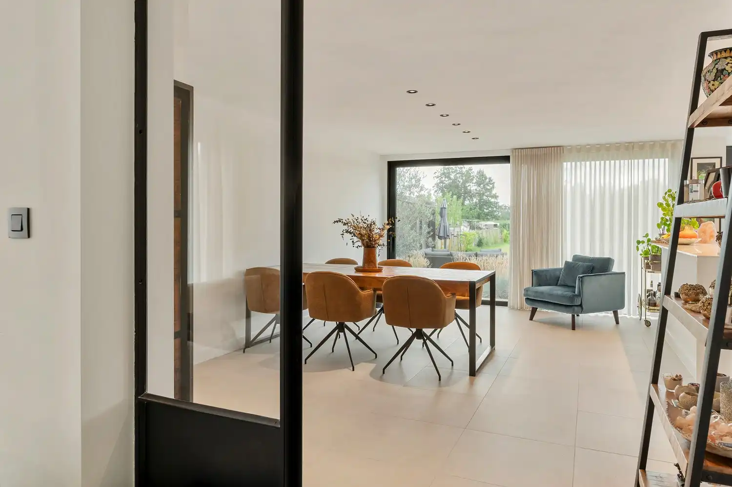 Instapklare gezinswoning met 4 slaapkamers op een perceel van 897 m² nabij het centrum van Itegem foto 9