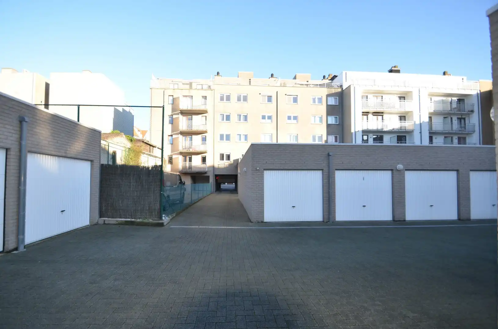 Vlot inrijdbare garagebox op het gelijkvloers foto 4